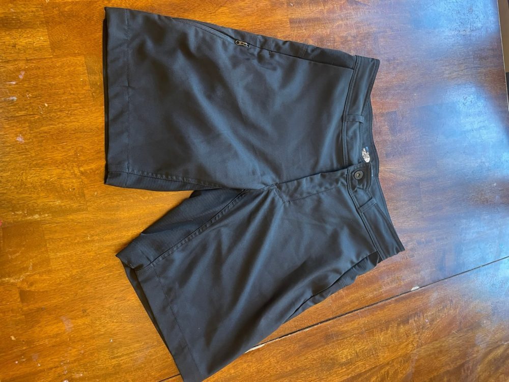 North Face Men's Hiking Shorts Black *Snags Sz 32